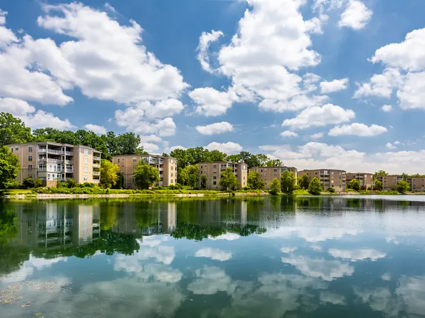 6750 Spirit Lake Dr Unit 402, Indianapolis, IN 46220
