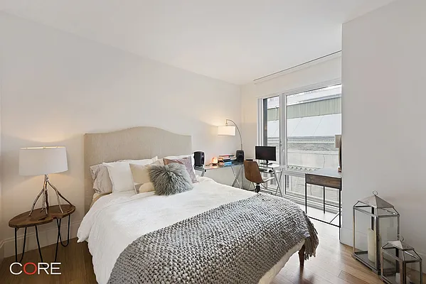 Rented by CORE | media 5