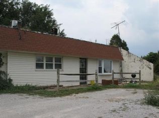 1700 S Lake Salinda Rd, Salem, IN 47167