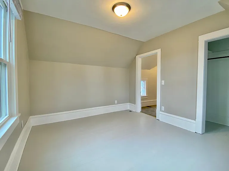 802 N Holcombe Ave — Photo 13
