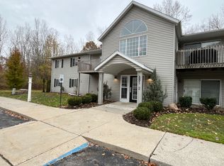 881 Montrose Ave APT 224, Holland, MI 49423
