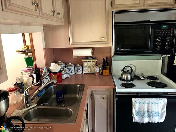 4th image of 3005 NW 5th Ter APT 4