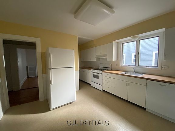 5th image of 11 Harding Ave