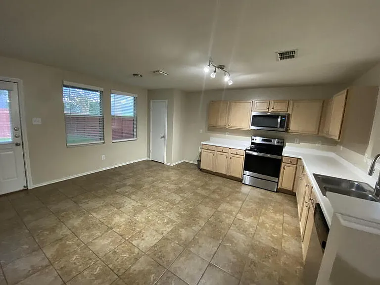 12862 Vassar Dr — Photo 3