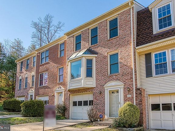2nd image of 206 Rolling Hill Ct