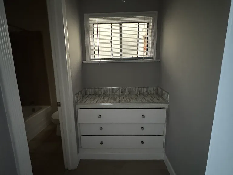 1414 N Hobart Blvd #13 — Photo 6
