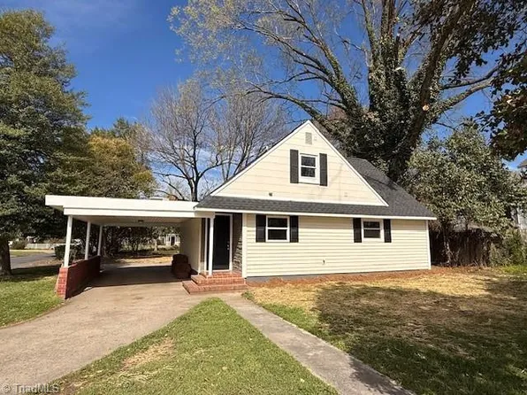 1301 Summit Ave, Greensboro, NC 27405