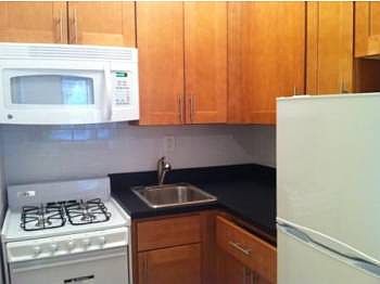 2nd image of 207 E 89th St APT 3A