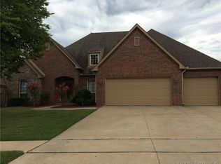 7413 E Galveston Pl, Broken Arrow, OK 74014
