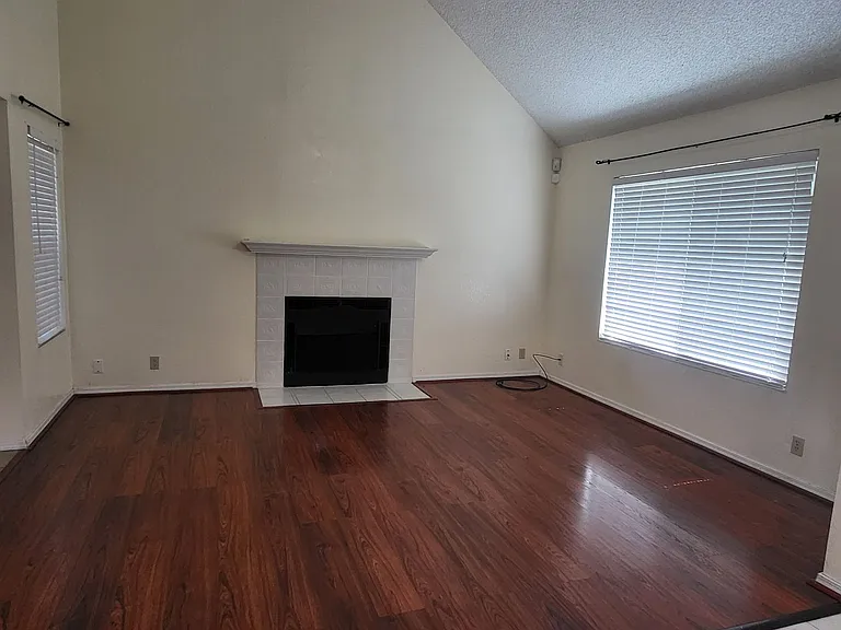 125 Serpentine Dr — Photo 5