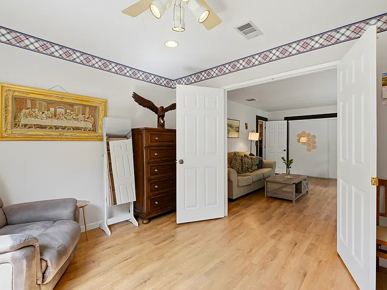 24668 Ebelden Ave — Photo 15