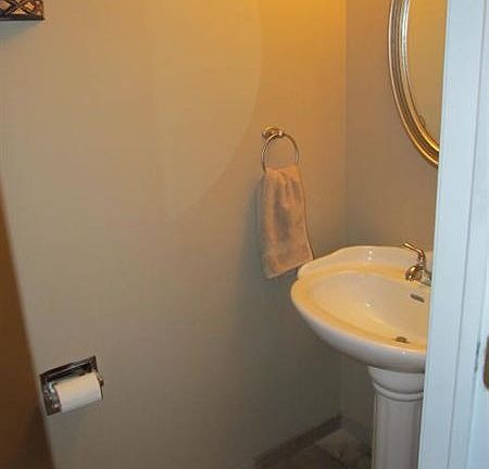 217 spring point powder room
