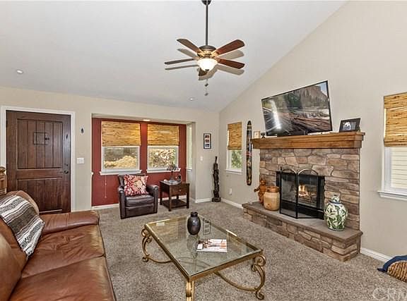 2nd image of 995 Marin Ln