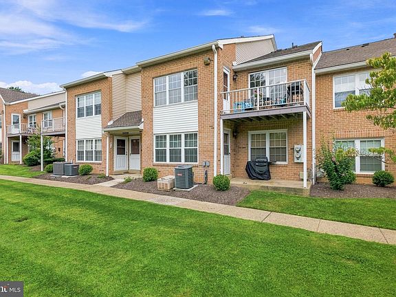 2nd image of 606 Valley Glen Rd #293