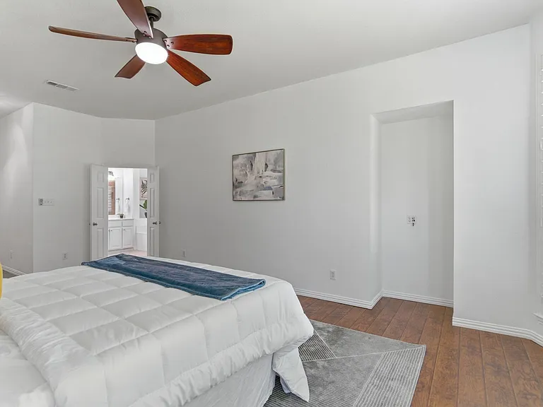 2437 Fawn Meadow Dr — Photo 15