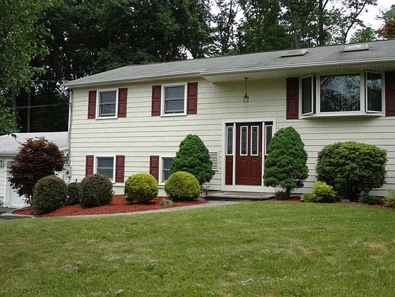 1st image of 568 Millburn Ct