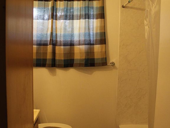 5th image of 2158 Fenton St