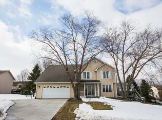 1358 Fallbrook Ln, Woodbury, MN 55125
