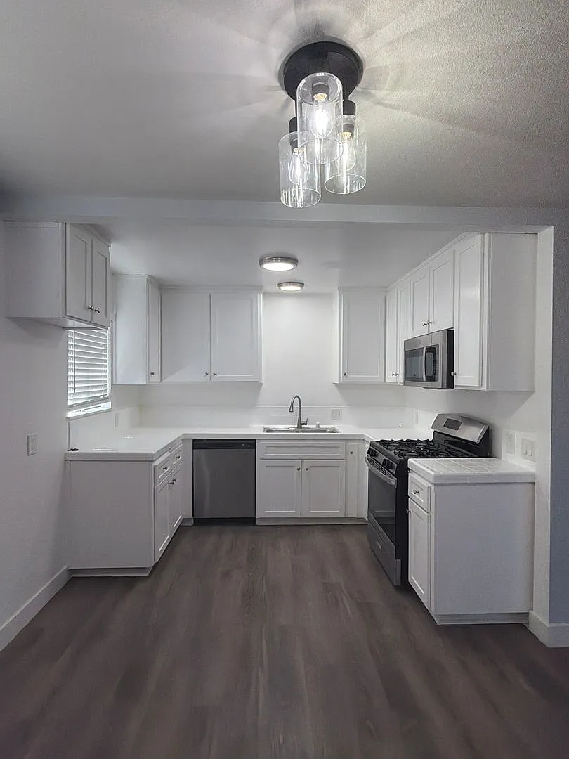 1125 E. Ventura Street, Santa Paula, CA 93060 — Photo 1