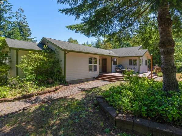 89351 Sunny Loop Ln, Bandon, OR 97411