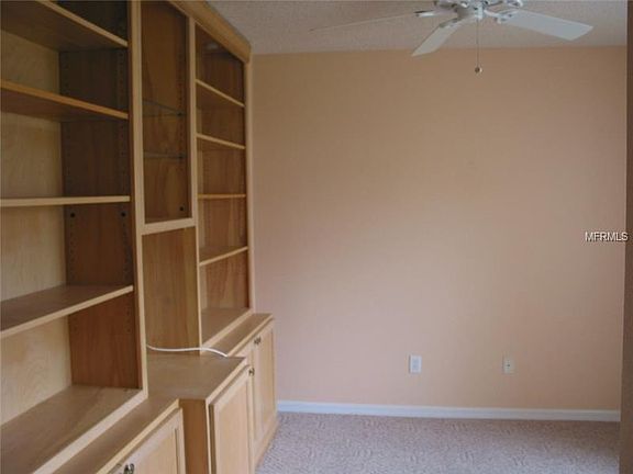 2nd image of 2443 Hythe Ln