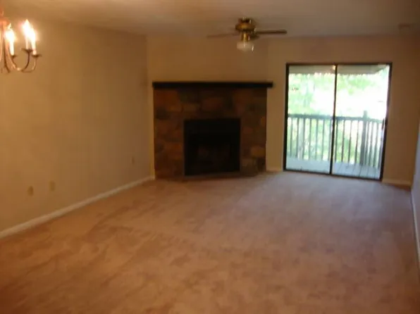 405 Harbison Blvd APT 628, Columbia, SC 29212