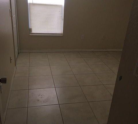 5th image of 2914 NW 5th Ave