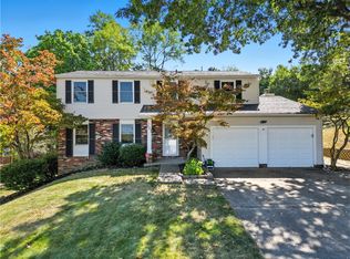 201 Fernvue Dr, Coraopolis, PA 15108