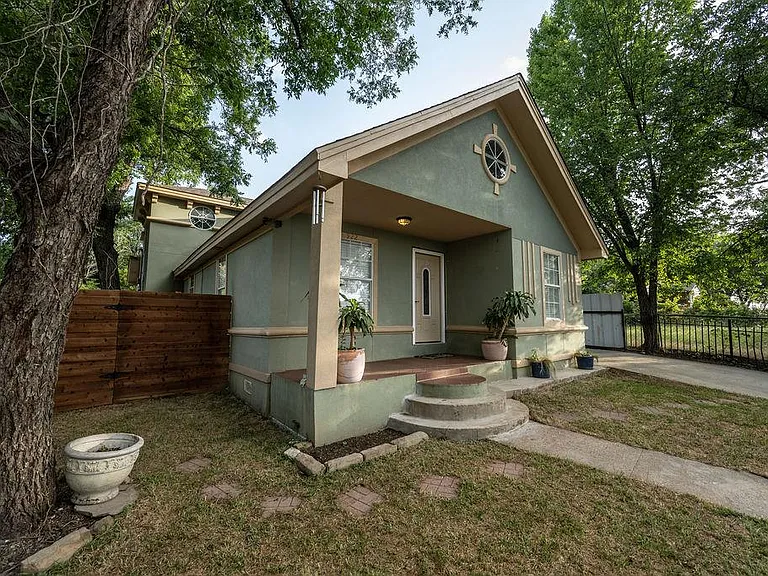 922 Grant St — Photo 3