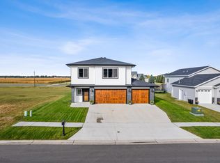 4857 Hampton Cir S, Moorhead, MN