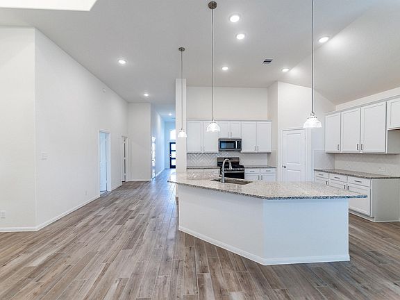 7th image of this home
