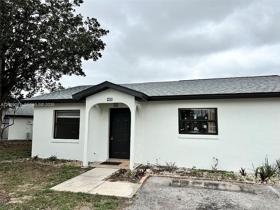 1st image of 426 Las Palmas Cir