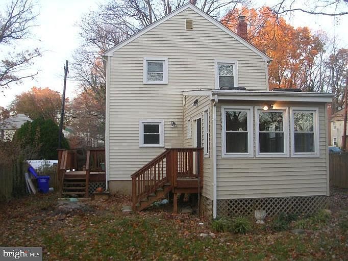 2nd image of 703 Forston St
