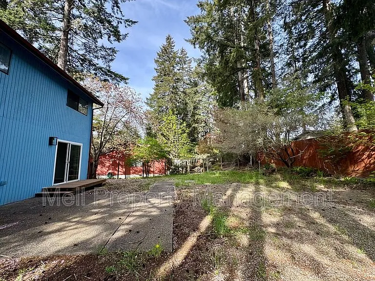 526 Holly Ln — Photo 19