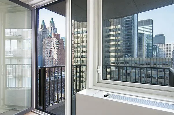 Rented by R New York | media 10