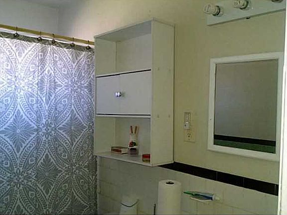 4th image of 910 Mineo Ln