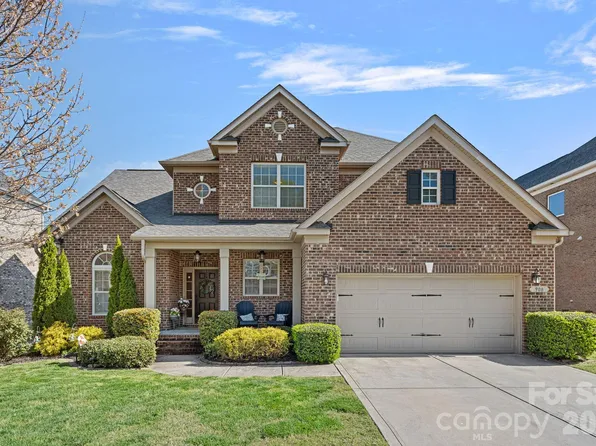 908 Five Leaf Ln, Waxhaw, NC 28173