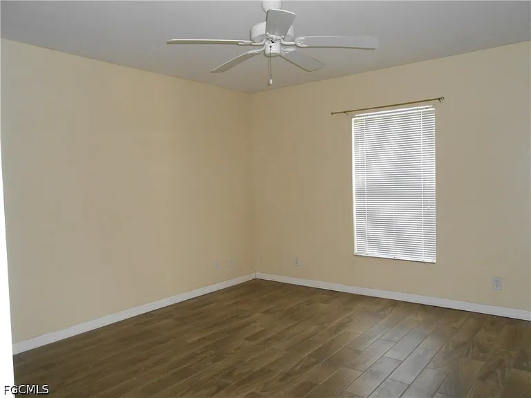 1221 Belair St E — Photo 8