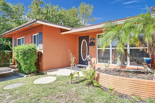 1061 NE 26th Ave #1061 Photo 1