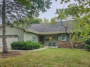 2127 Yvonne St #2129, Waukesha, WI 53188