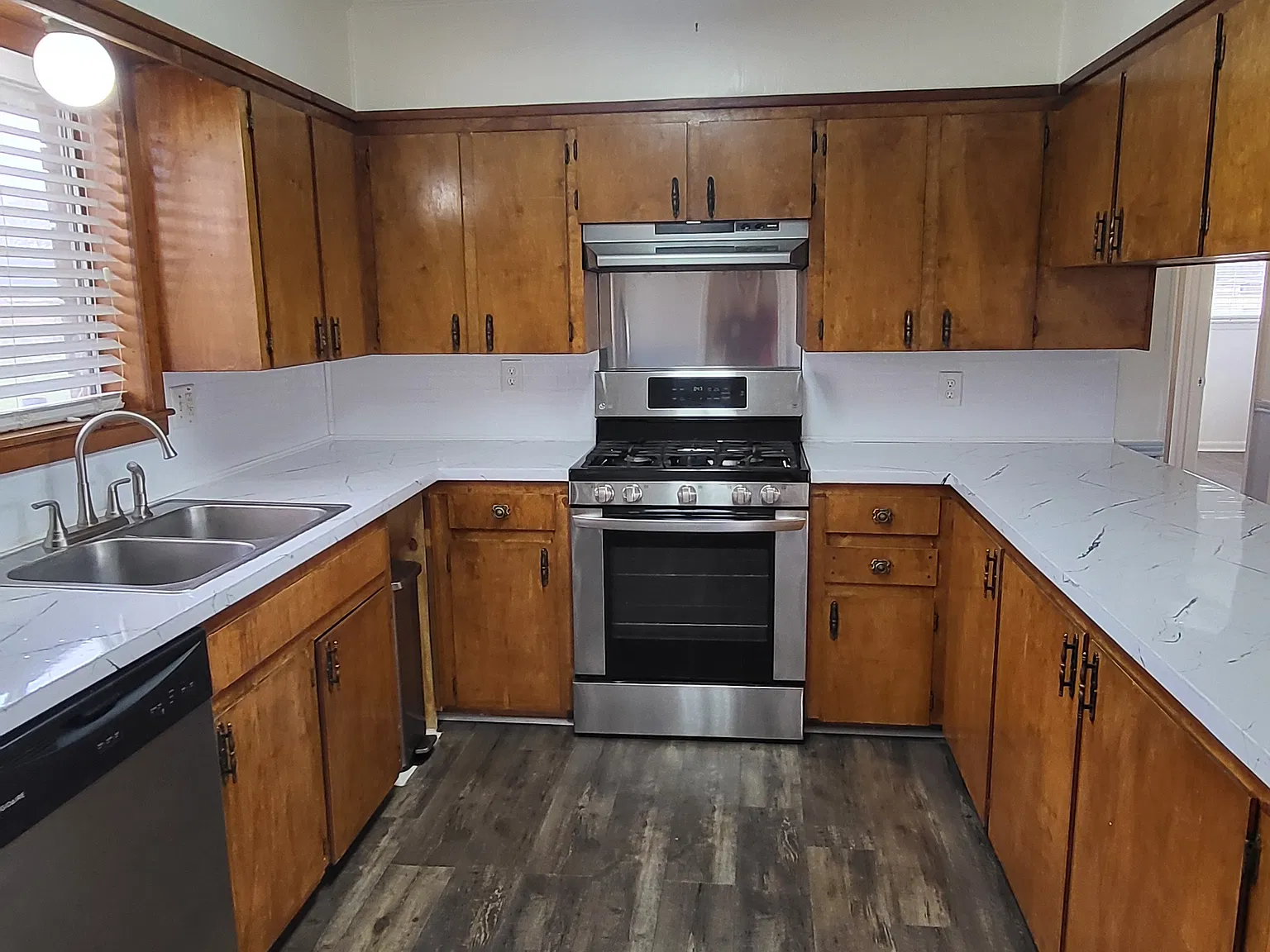 3 bed, 1150 sqft, $1,150 — Photo 2