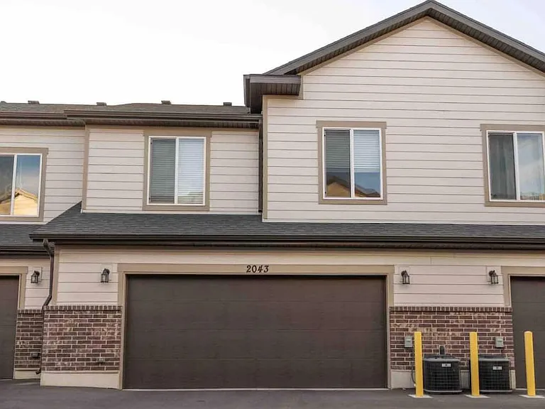 2043 N 350 E — Photo 6