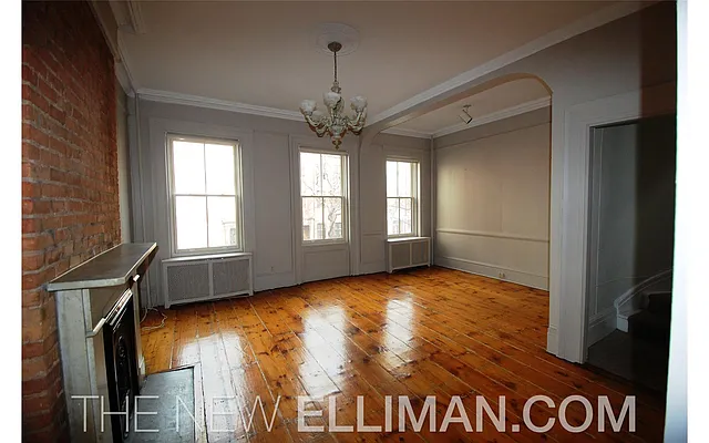 Rented by Douglas Elliman | media 33