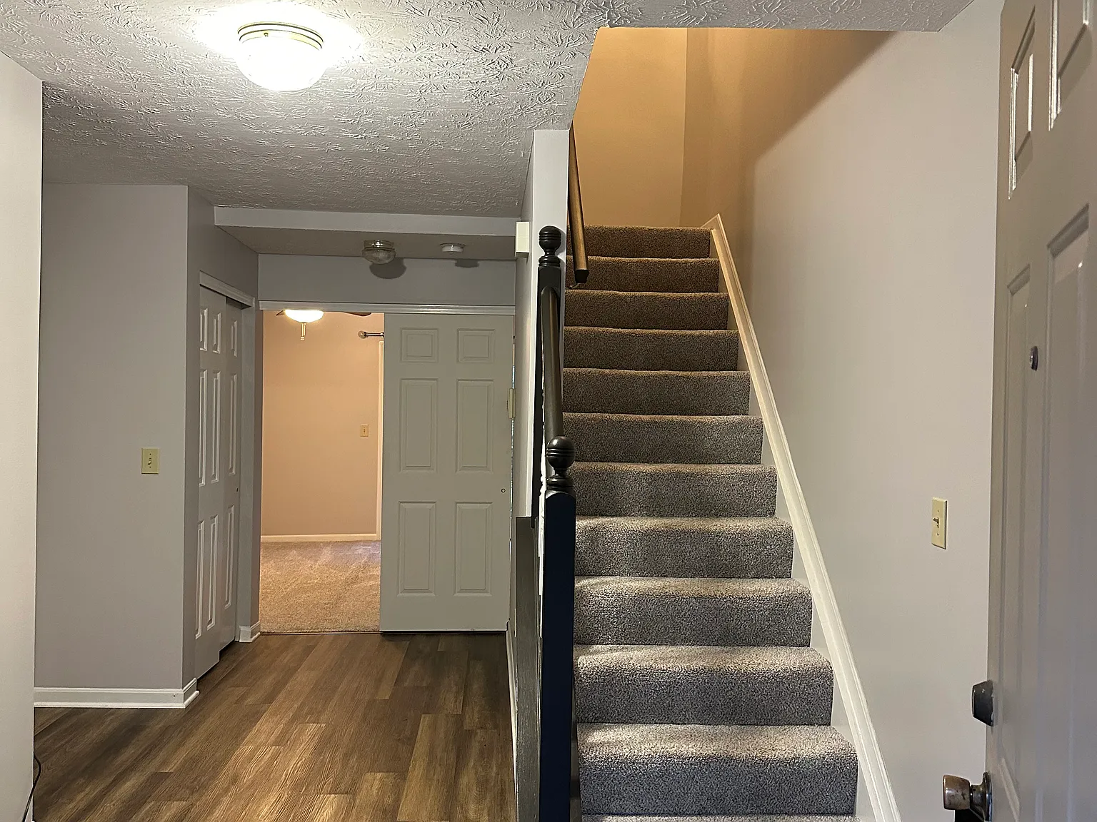 2935 Sequoia Dr — Photo 4