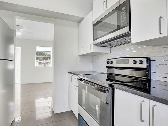 4th image of 5300 NE 17th Avenue