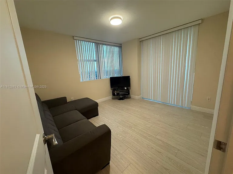 2641 N Flamingo Rd #1001N — Photo 47