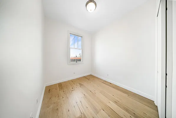 Rented by Modern Spaces | media 4