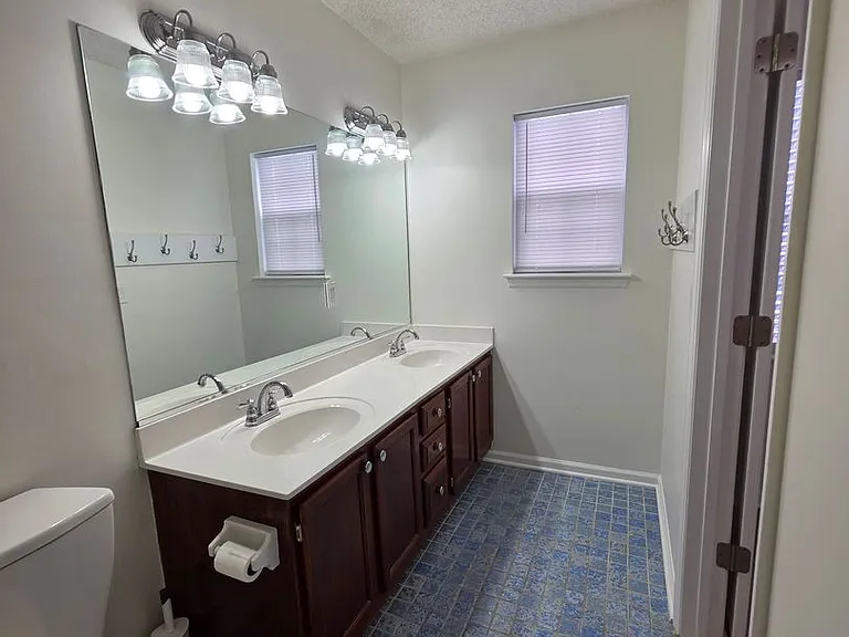 123 Toura Ln — Photo 21