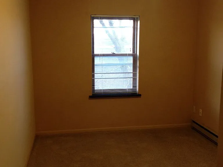 220 3rd St NW — Photo 8