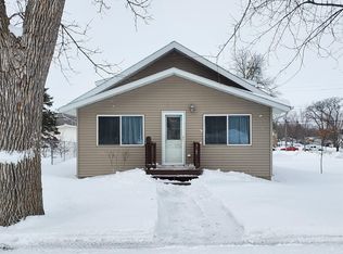902 3rd Ave SW, Pipestone, MN 56164